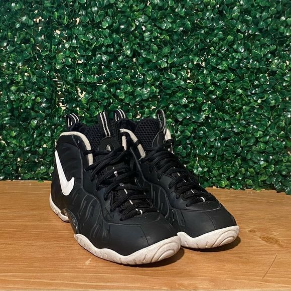 Nike Other - Nike Little Posite Pro GS Dr. Doom Black/White